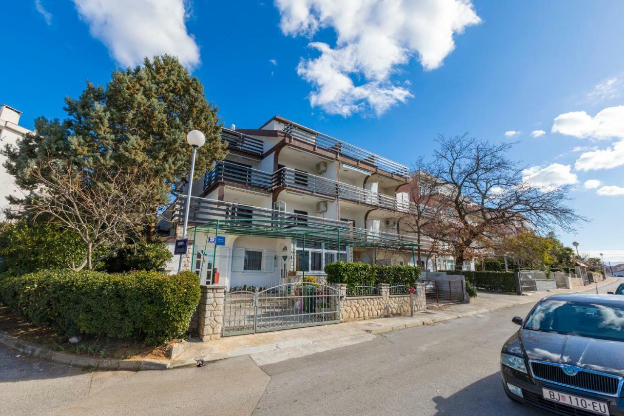 Apartmani Milan Crikvenica Luaran gambar