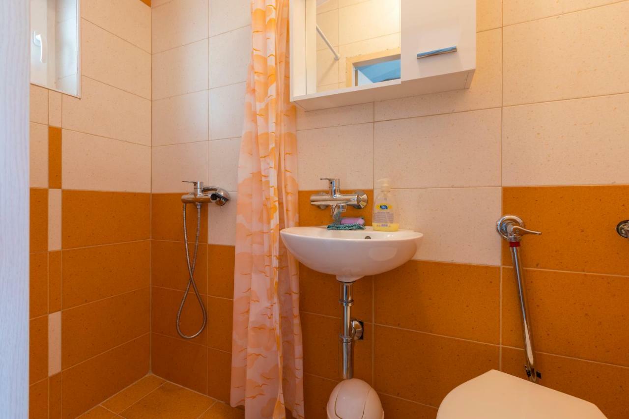 Apartmani Milan Crikvenica Luaran gambar